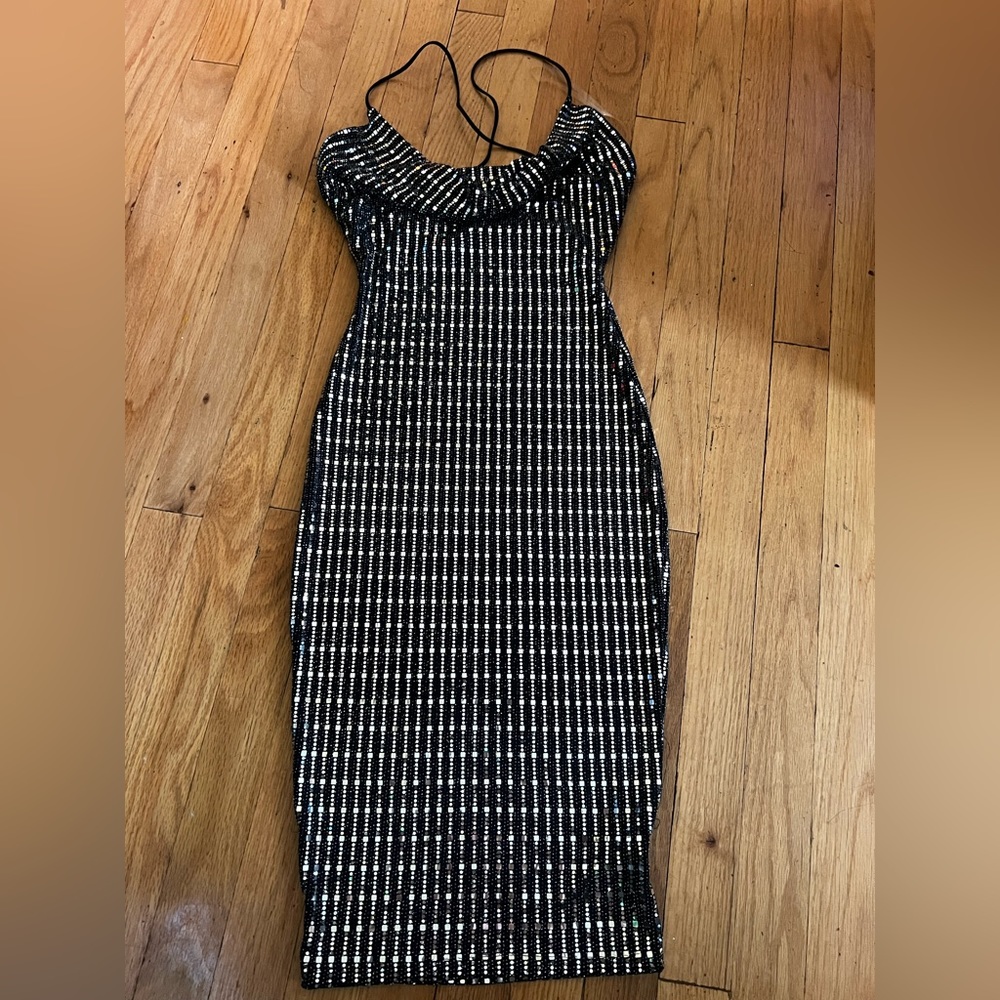 LIKE NEW MIDI STRESS SPARKLY XSMALL